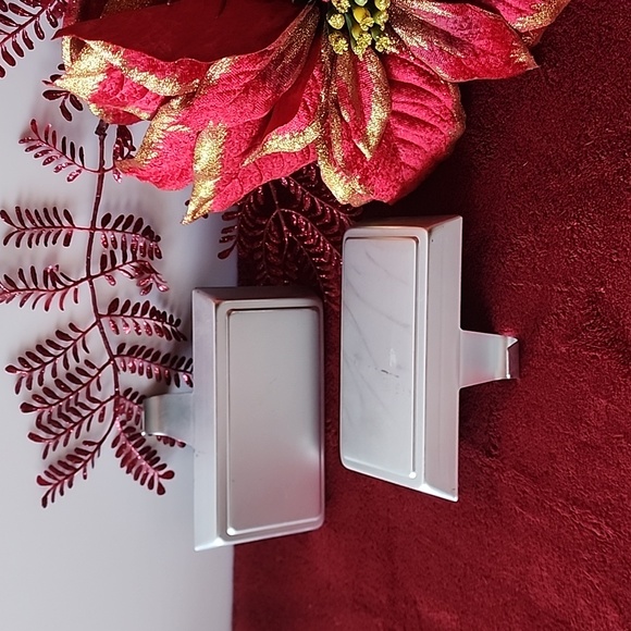 Set of 2 Stocking Holders. - Picture 5 of 7